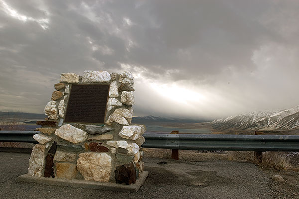 Mono Diggins Commemorative Plaque