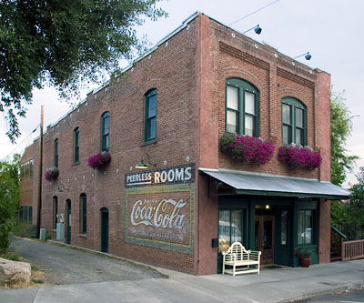Peerless Rooms Building in Ashland, Oregon