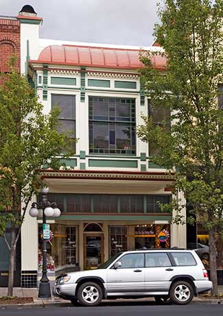Wilkinson-Swem Building in Medford, Oregon