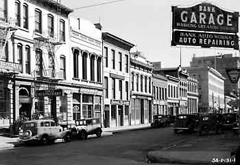 Montgomery Street Between Washington and Jackson Photographed in 1934