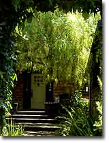 Kerrigan House/Ruth Cravath Stoneyard and Studio, San Francisco. Photograph copyright &copy; 2003 by Alvis E Hendley.