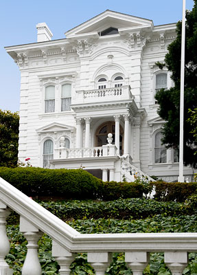 Casebolt House in San Francisco. Photograph copyright &copy; 2003 by Alvis E Hendley.