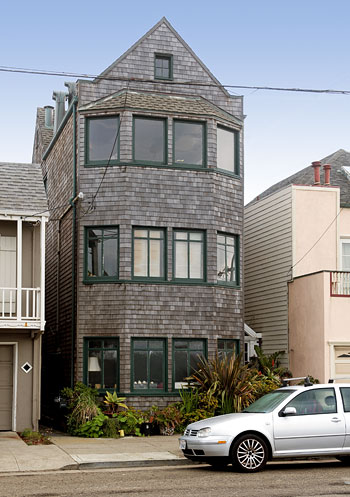 National Register #83001232: Moss Flats Building
