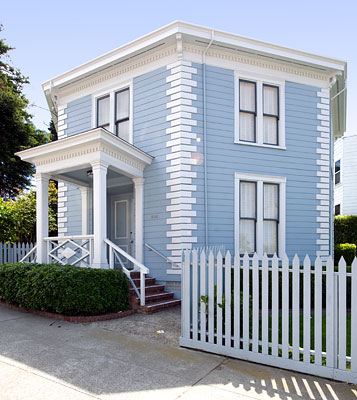 San Francisco Landmark 17: McElroy Octagon House