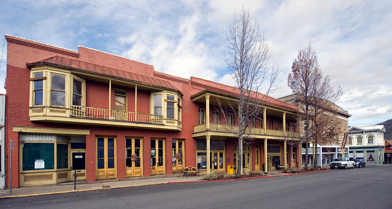 West Miner Street Historic District in Yreka: Franco American Hotel Building
