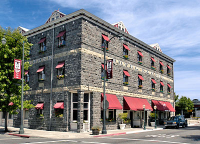Hotel La Rose in Santa Rosa