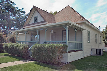 Brown Home in Red Bluff, California