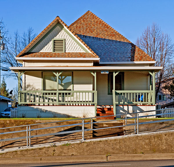 California Historical Landmark #117: John Brown Home in Red Bluff